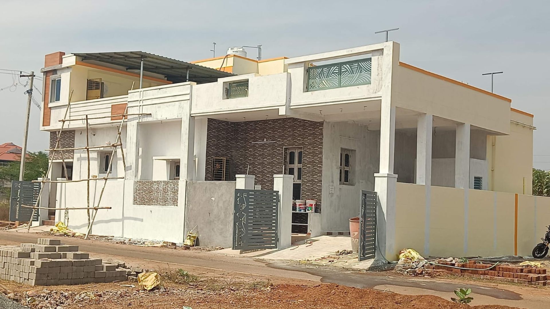 Arul Illam in Karaikudi Built by Sri Balamurugan Developers